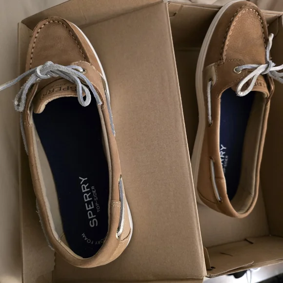 Sperry Women's Tan Boat Shoes with White Laces - Picture 1 of 4
